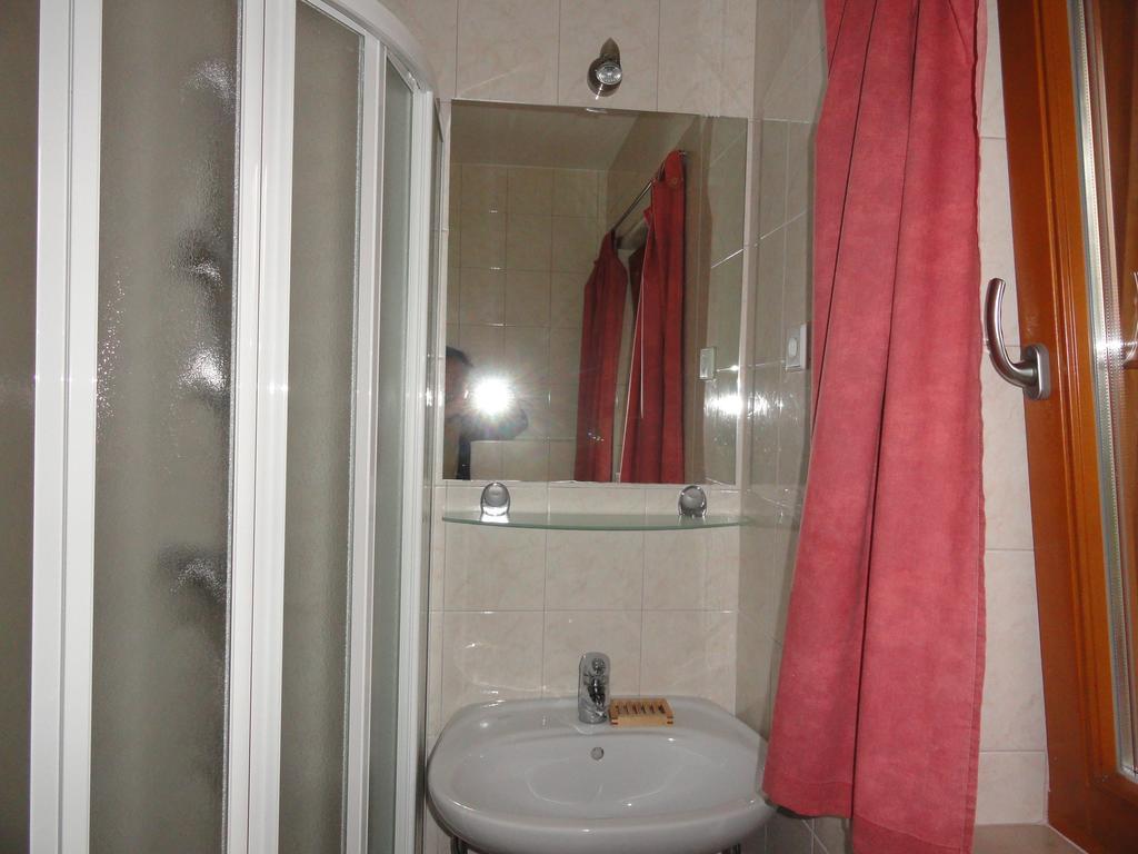 Farm Stay Dolinar Krainer Bohinjska Bela Ruang foto